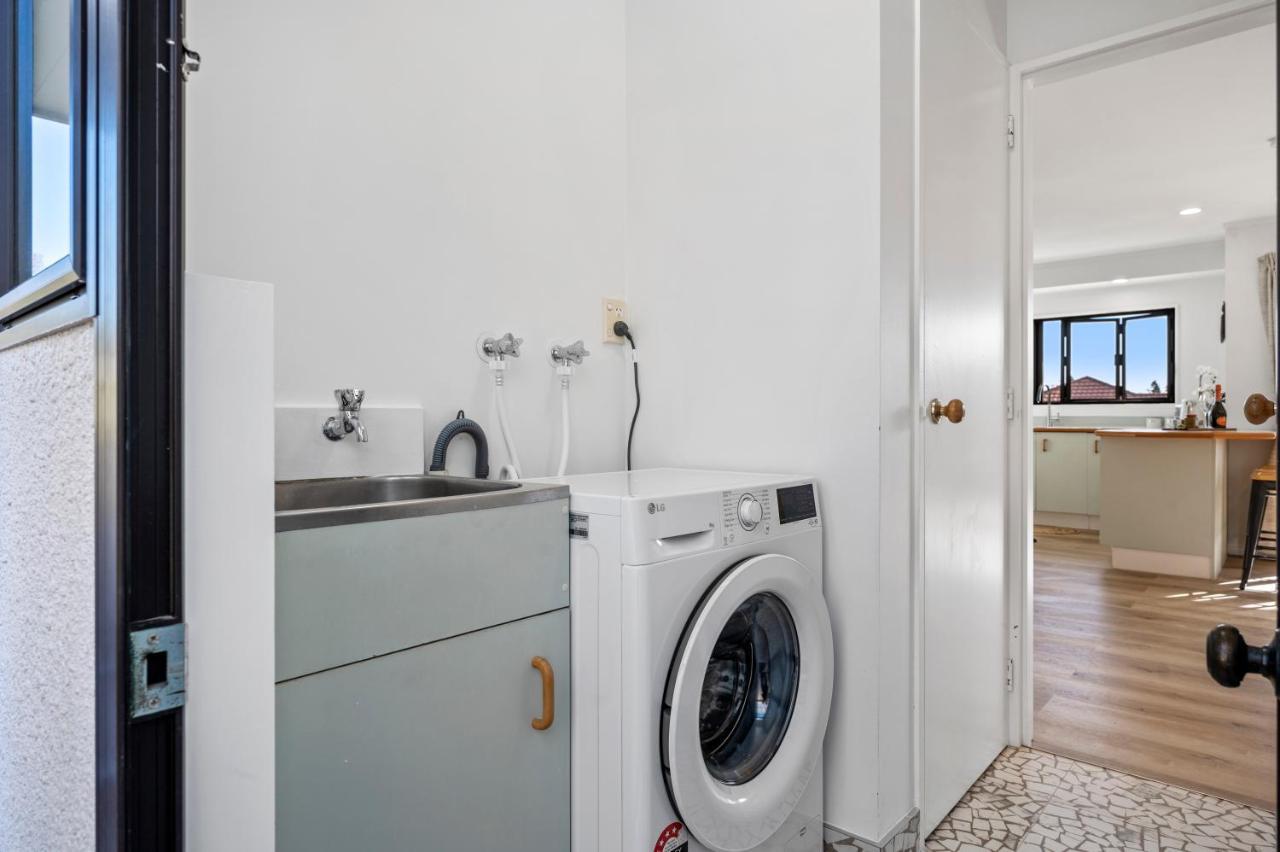 Family Perfect, Winter Getaway, Secure Yard, Parking, Mountain Bikes, Arcade Villa Rotorua Bagian luar foto